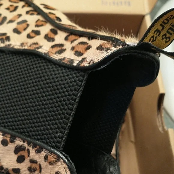 Dr. Martens - Picture 4 of 5